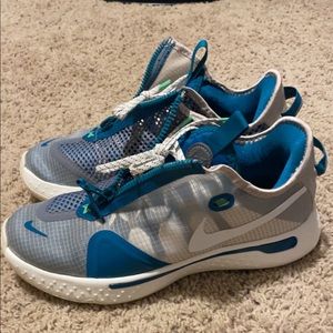 PG 4 basketball shoes size 10.5 worn once